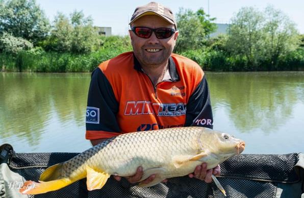 Method versus cosulet in pescuitul la feeder.